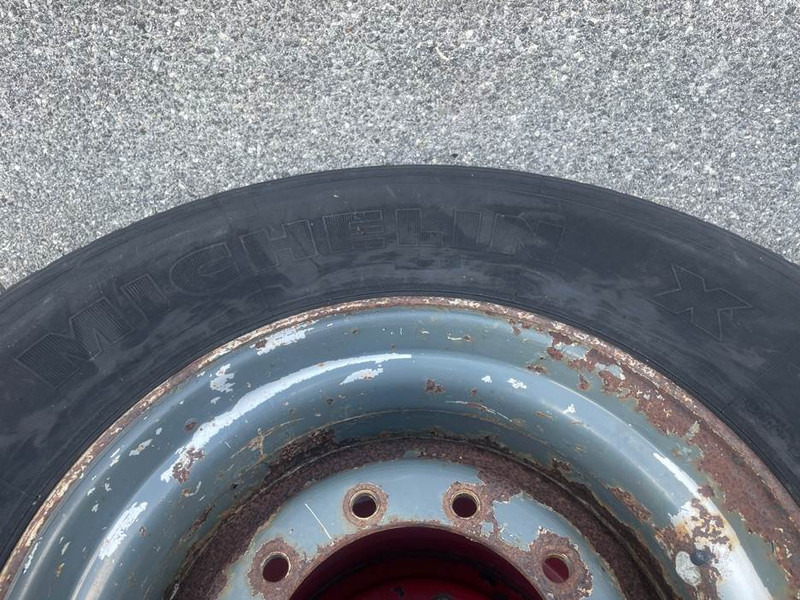 Michelin 425/65R22.5-Tire/Reifen/Band - Шины и диски для Строительной техники: фото 5 Michelin 425/65R22.5-Tire/Reifen/Band - Шины и диски для Строительной техники: фото 5