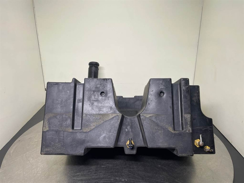 New Holland W110C-87400409-Fuel tank/Kraftstofftank - Рама/ Шасси для Строительной техники: фото 3 New Holland W110C-87400409-Fuel tank/Kraftstofftank - Рама/ Шасси для Строительной техники: фото 3