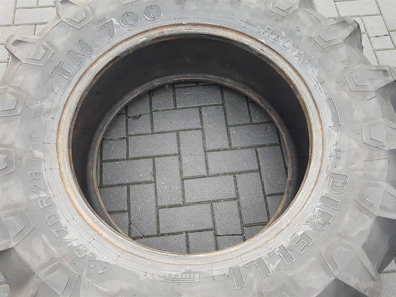 Pirelli 420/70R28-Tire/Reifen/Band - Шины и диски для Строительной техники: фото 4 Pirelli 420/70R28-Tire/Reifen/Band - Шины и диски для Строительной техники: фото 4