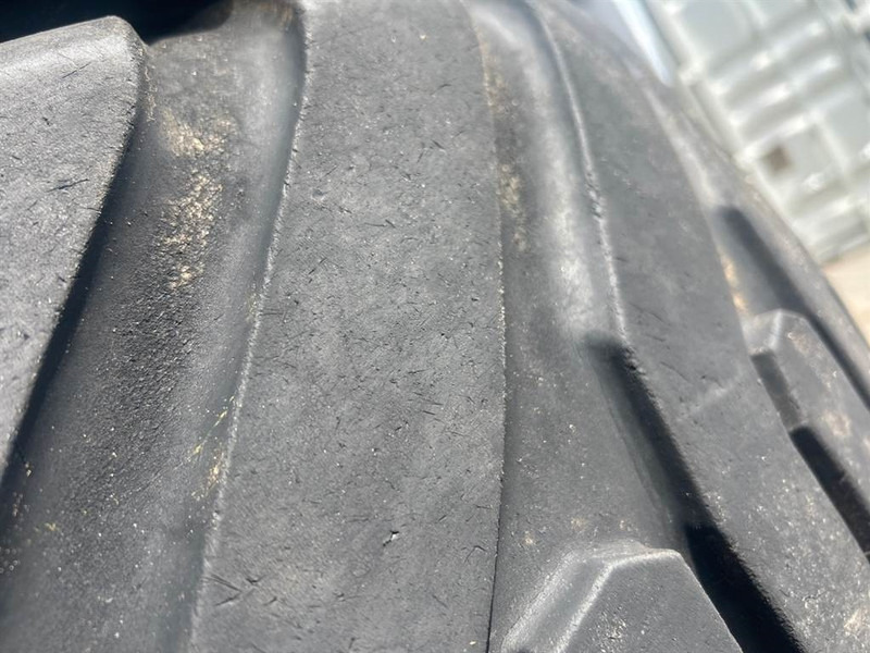 Schaeff SKL841-Altura 550/45-22.5-Tire/Reifen/Band - Шины и диски для Строительной техники: фото 2 Schaeff SKL841-Altura 550/45-22.5-Tire/Reifen/Band - Шины и диски для Строительной техники: фото 2