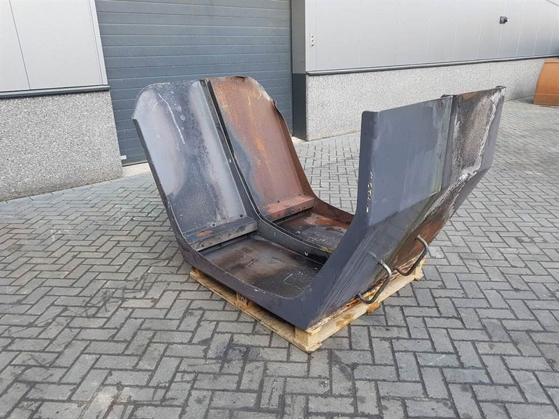 Terex TL260-0457006031-Mud guard/Kotfluegel/Spatbord - Крыло для Строительной техники: фото 3 Terex TL260-0457006031-Mud guard/Kotfluegel/Spatbord - Крыло для Строительной техники: фото 3