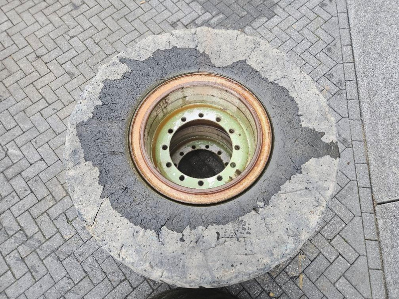 Terex TL260S-Banden 20.5-R25-Solid wheels / Full Gummi - Шины и диски для Строительной техники: фото 4 Terex TL260S-Banden 20.5-R25-Solid wheels / Full Gummi - Шины и диски для Строительной техники: фото 4