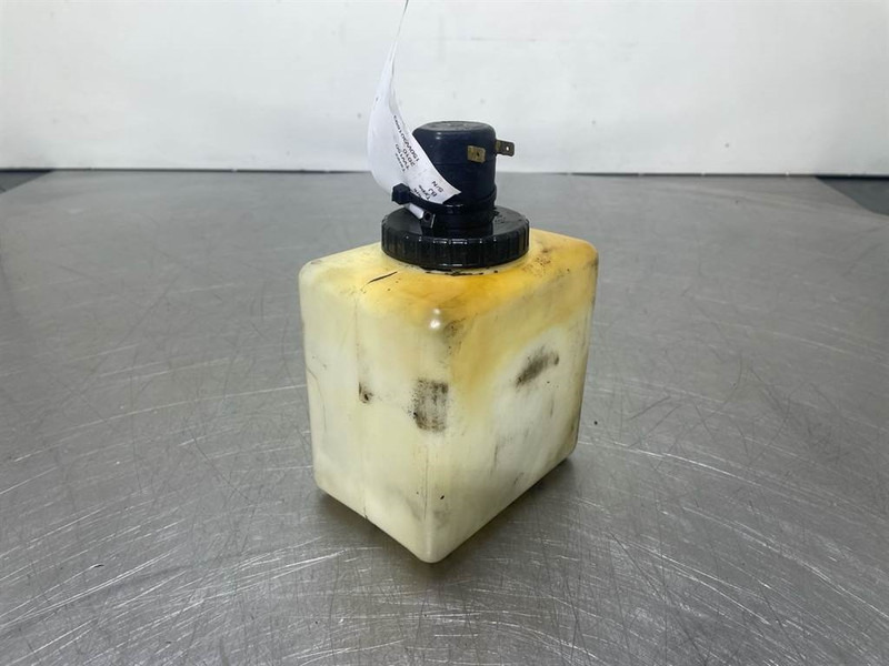 Terex TW150-3602515-Tank/Behälter/Reservoir - Кабина и интерьер для Строительной техники: фото 3 Terex TW150-3602515-Tank/Behälter/Reservoir - Кабина и интерьер для Строительной техники: фото 3