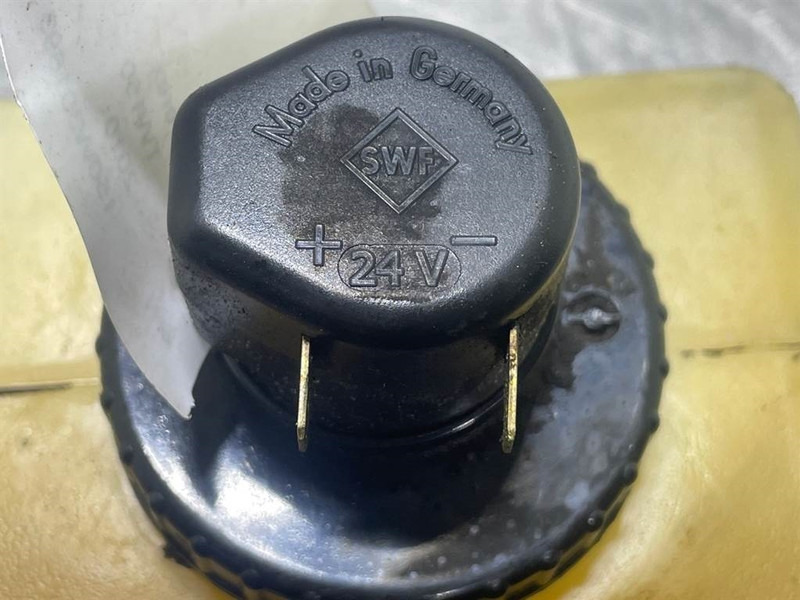 Terex TW150-3602515-Tank/Behälter/Reservoir - Кабина и интерьер для Строительной техники: фото 4 Terex TW150-3602515-Tank/Behälter/Reservoir - Кабина и интерьер для Строительной техники: фото 4