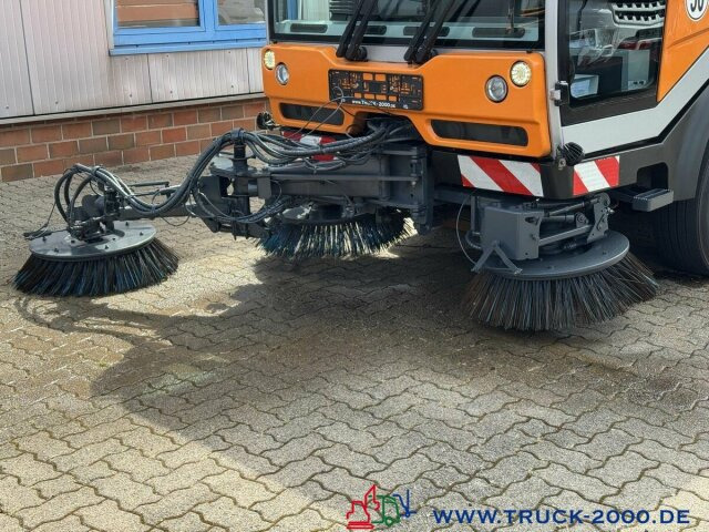 Bucher City Cat 5006 3Besen Sweeper 4 Radlenkung - Подметально-уборочная машина: фото 5 Bucher City Cat 5006 3Besen Sweeper 4 Radlenkung - Подметально-уборочная машина: фото 5