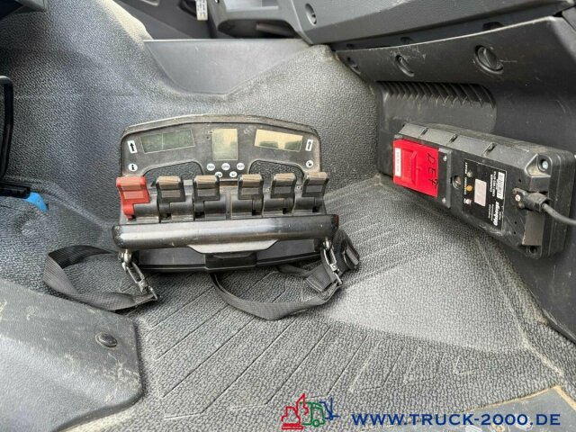 Mercedes-Benz Axor 1833 Hiab 122 ES-3 10m=1,2t. faltbar remote - Грузовик бортовой/ Платформа, Автоманипулятор: фото 5 Mercedes-Benz Axor 1833 Hiab 122 ES-3 10m=1,2t. faltbar remote - Грузовик бортовой/ Платформа, Автоманипулятор: фото 5
