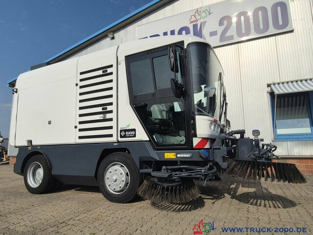 Ravo 540 3 Besen Sweeper 62 km/h Autobahn fähig - Подметально-уборочная машина: фото 3 Ravo 540 3 Besen Sweeper 62 km/h Autobahn fähig - Подметально-уборочная машина: фото 3