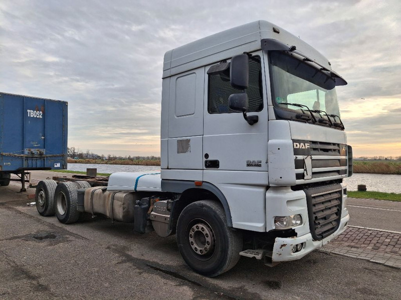 DAF XF 105.460 - Грузовик-шасси: фото 2 DAF XF 105.460 - Грузовик-шасси: фото 2