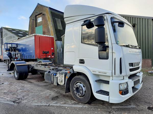Iveco 120E22 - Грузовик-шасси: фото 2 Iveco 120E22 - Грузовик-шасси: фото 2