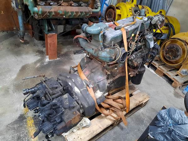 Mercedes-Benz OM352 - Двигатель: фото 1 Mercedes-Benz OM352 - Двигатель: фото 1