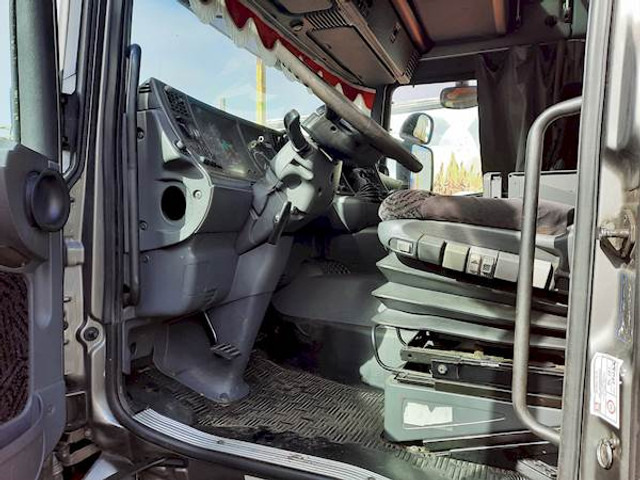 Scania R 114 LB 380 - Грузовик-шасси: фото 5 Scania R 114 LB 380 - Грузовик-шасси: фото 5