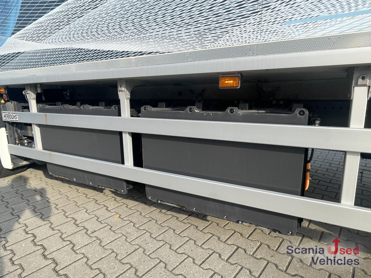 SCANIA P 230 B4x2NA ELECTRIC TAIL LIFT 2.5T 760X250X264CM - Грузовик с закрытым кузовом, Электрогрузовик: фото 4 SCANIA P 230 B4x2NA ELECTRIC TAIL LIFT 2.5T 760X250X264CM - Грузовик с закрытым кузовом, Электрогрузовик: фото 4