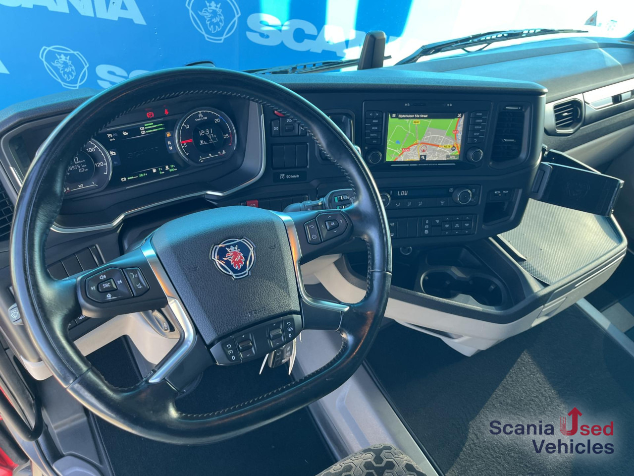 SCANIA R 410 A4x2NA RETARDER LED NAVI - Тягач: фото 4 SCANIA R 410 A4x2NA RETARDER LED NAVI - Тягач: фото 4
