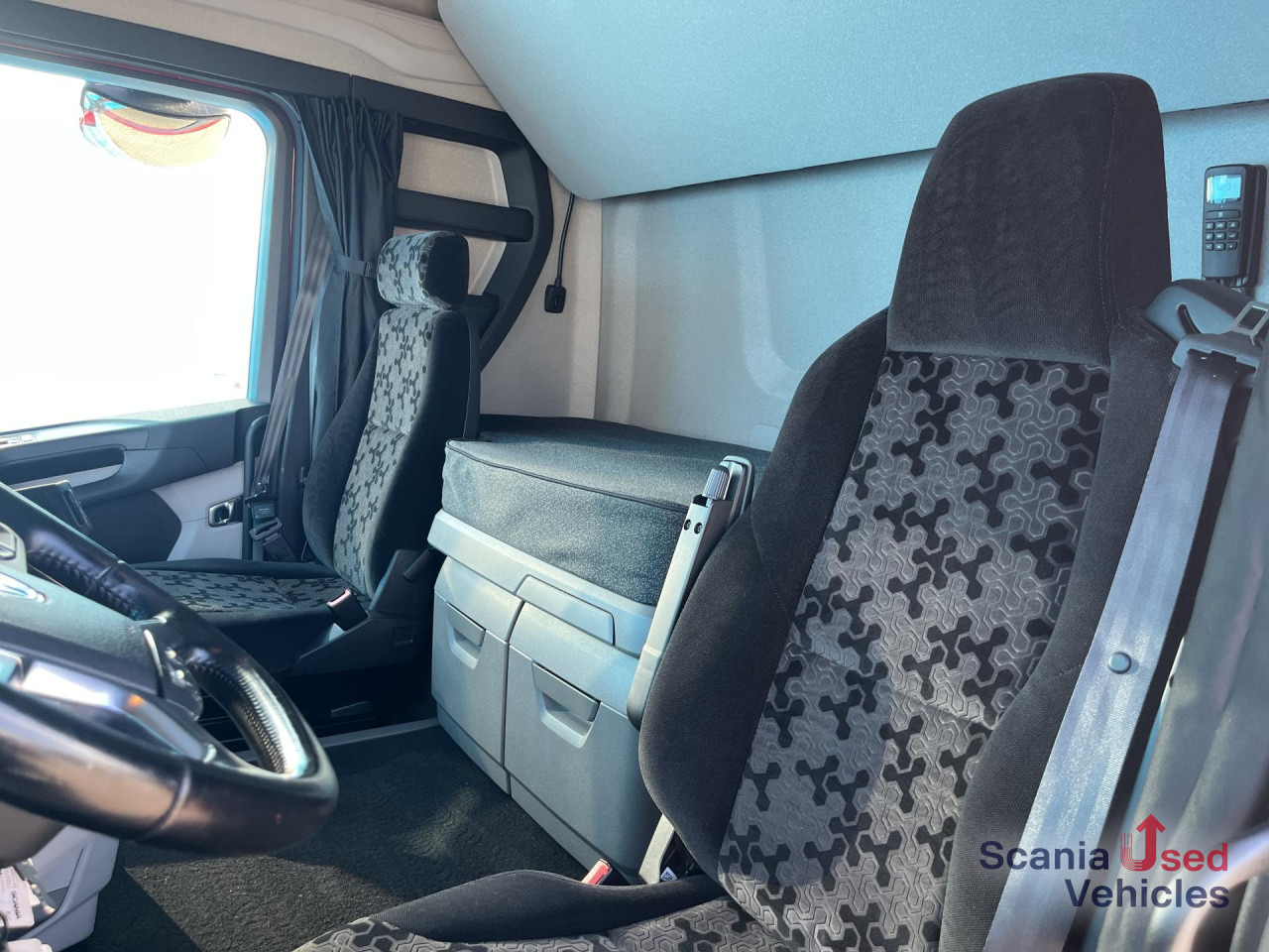 SCANIA R 410 A4x2NA RETARDER LED NAVI - Тягач: фото 3 SCANIA R 410 A4x2NA RETARDER LED NAVI - Тягач: фото 3