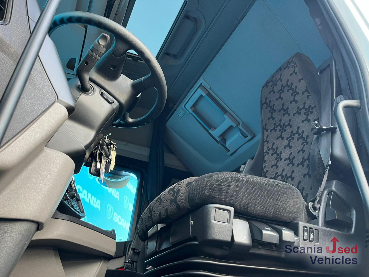 SCANIA R 450 A4x2NA RETARDER 8T DIFF-L SMART2 - Тягач: фото 2 SCANIA R 450 A4x2NA RETARDER 8T DIFF-L SMART2 - Тягач: фото 2