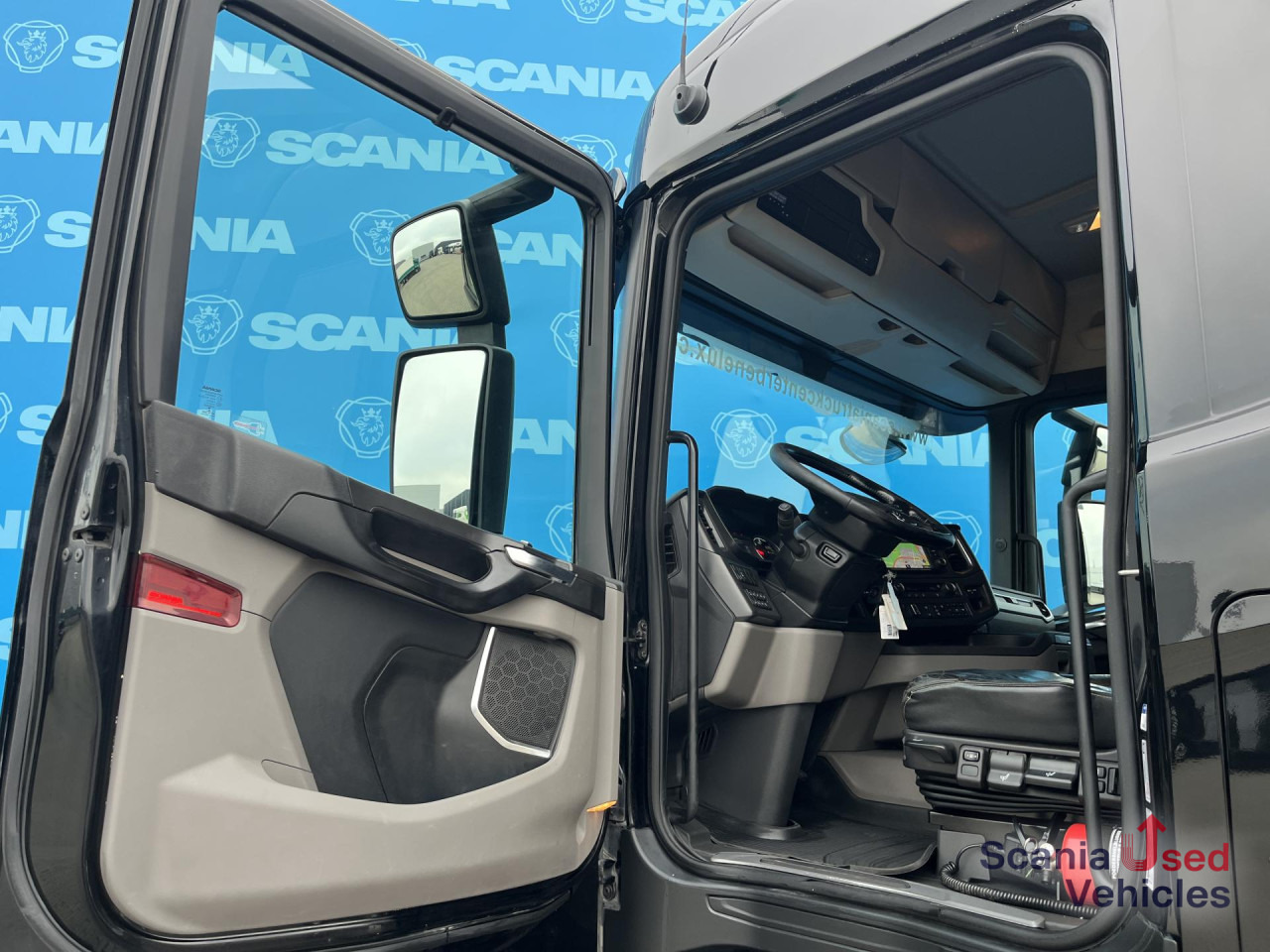 SCANIA R 450 A4x2NB DIFF-LOCK FULL AIR PTO PARK AIRCO - Тягач: фото 4 SCANIA R 450 A4x2NB DIFF-LOCK FULL AIR PTO PARK AIRCO - Тягач: фото 4
