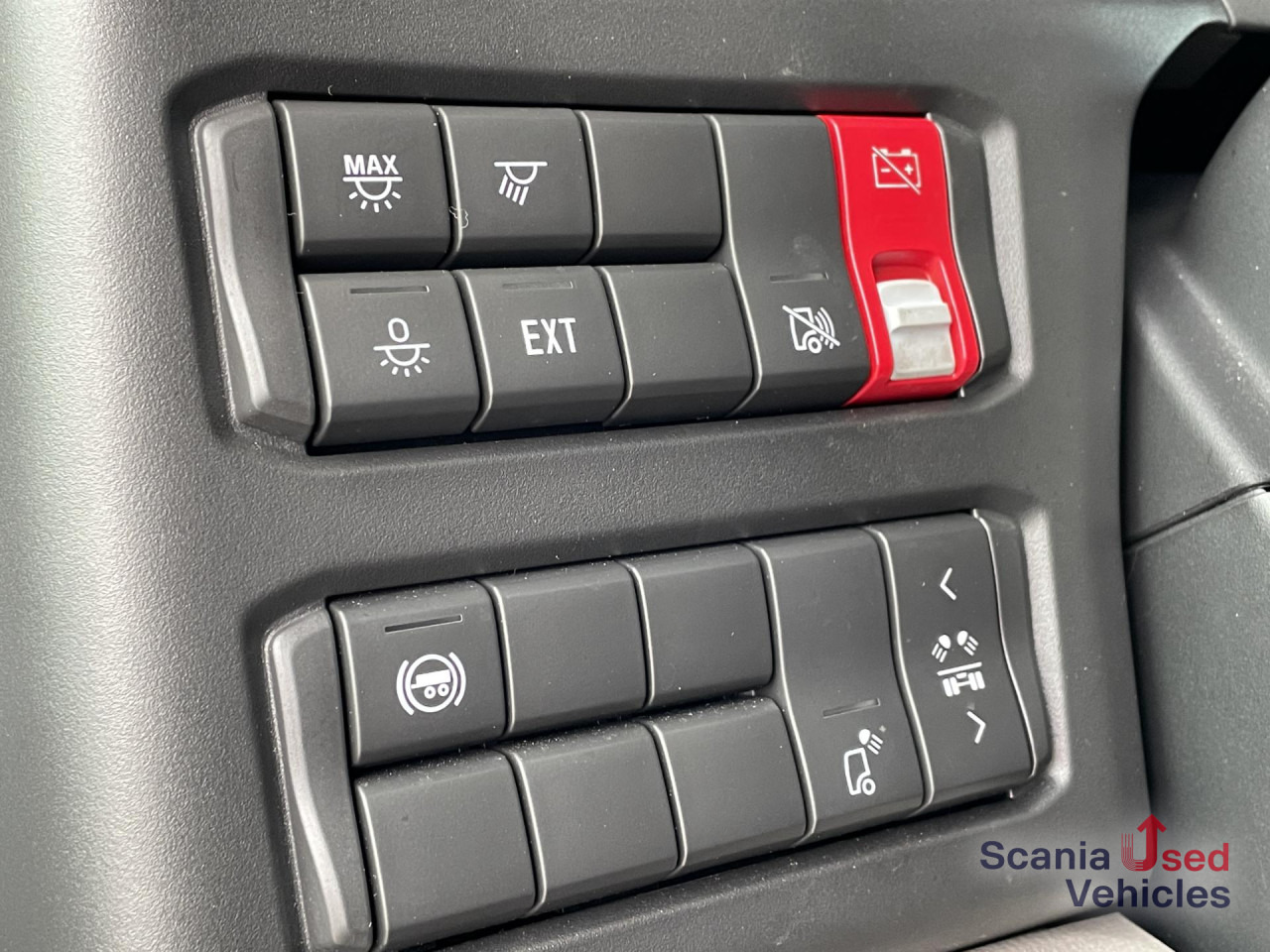 SCANIA R 460 A4x2EB MEGA RETARDER DIFF-L 48DKM SMART2 - Тягач: фото 4 SCANIA R 460 A4x2EB MEGA RETARDER DIFF-L 48DKM SMART2 - Тягач: фото 4