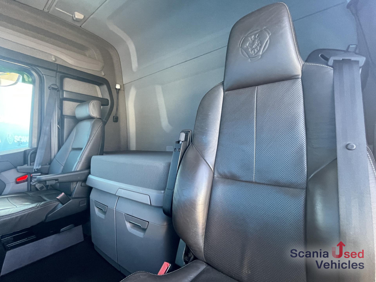 SCANIA S 410 A6x2/4LB RETARDER LED NAVI FULL AIR ACC - Тягач: фото 4 SCANIA S 410 A6x2/4LB RETARDER LED NAVI FULL AIR ACC - Тягач: фото 4