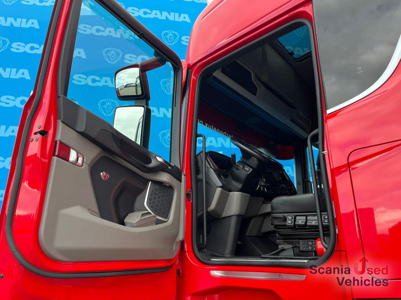 SCANIA S 590 A4x2NB V8 RETARDER 8T FULL AIR DIFF-LOCK - Тягач: фото 3 SCANIA S 590 A4x2NB V8 RETARDER 8T FULL AIR DIFF-LOCK - Тягач: фото 3