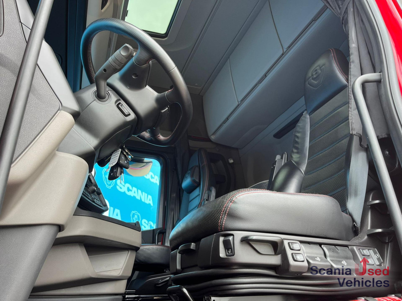 SCANIA S 590 A4x2NB V8 RETARDER 8T FULL AIR DIFF-LOCK - Тягач: фото 4 SCANIA S 590 A4x2NB V8 RETARDER 8T FULL AIR DIFF-LOCK - Тягач: фото 4