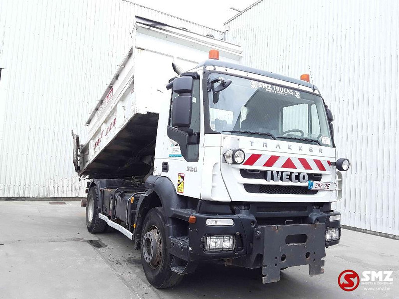 Iveco Trakker 330 184"km snow equipment - Самосвал: фото 1 Iveco Trakker 330 184"km snow equipment - Самосвал: фото 1