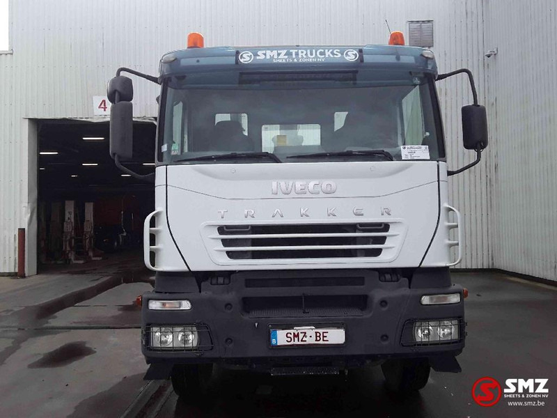 Iveco Trakker 380 - Грузовик-контейнеровоз/ Сменный кузов: фото 2 Iveco Trakker 380 - Грузовик-контейнеровоз/ Сменный кузов: фото 2