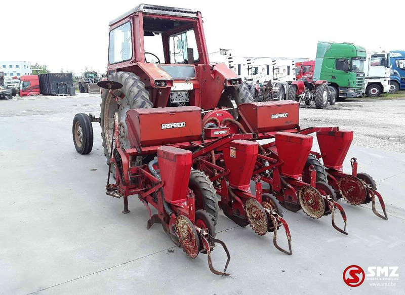 Трактор Massey Ferguson 595: фото 12 Трактор Massey Ferguson 595: фото 12