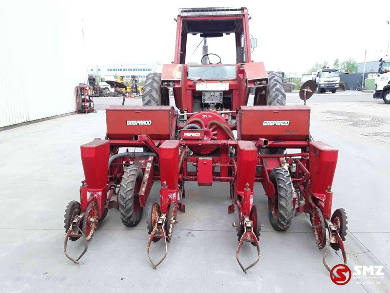 Трактор Massey Ferguson 595: фото 11 Трактор Massey Ferguson 595: фото 11