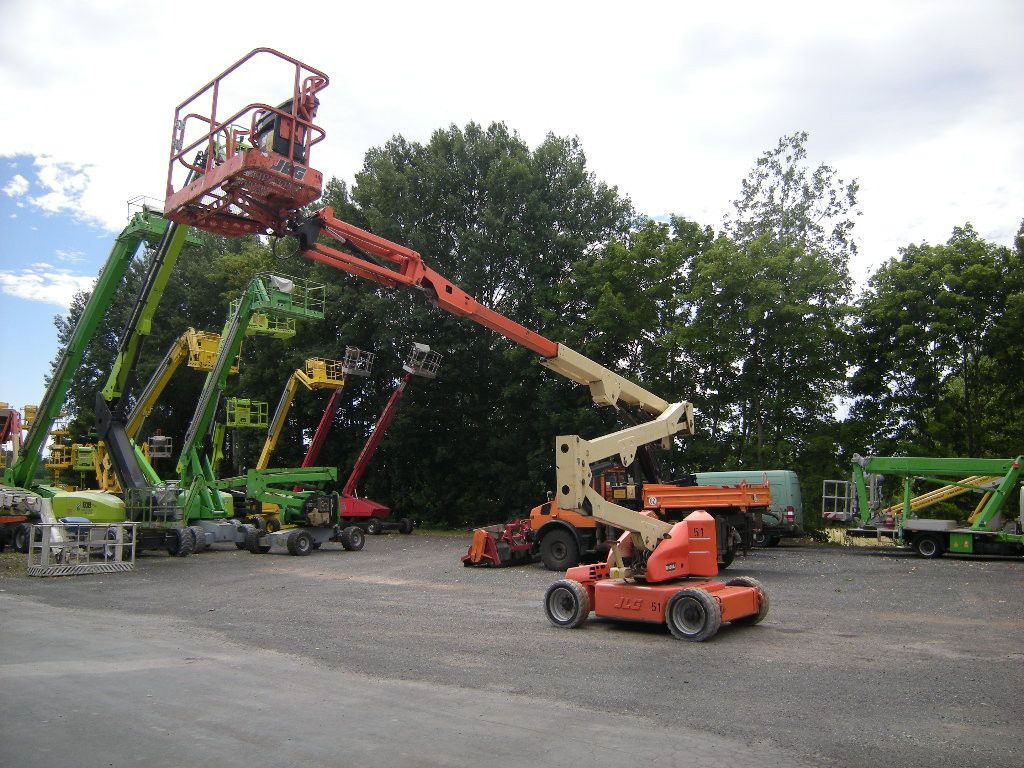 JLG M450 AJ Gelenkteleskoparbeitsbühne 16 m - Грузовик с подъемником: фото 4 JLG M450 AJ Gelenkteleskoparbeitsbühne 16 m - Грузовик с подъемником: фото 4