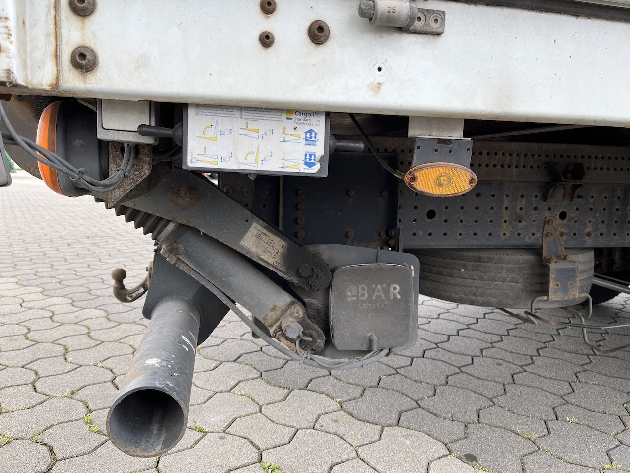 FUSO Canter 7C18 4x2 Ladebordwand Getriebeschaden - Тентованный фургон: фото 5 FUSO Canter 7C18 4x2 Ladebordwand Getriebeschaden - Тентованный фургон: фото 5