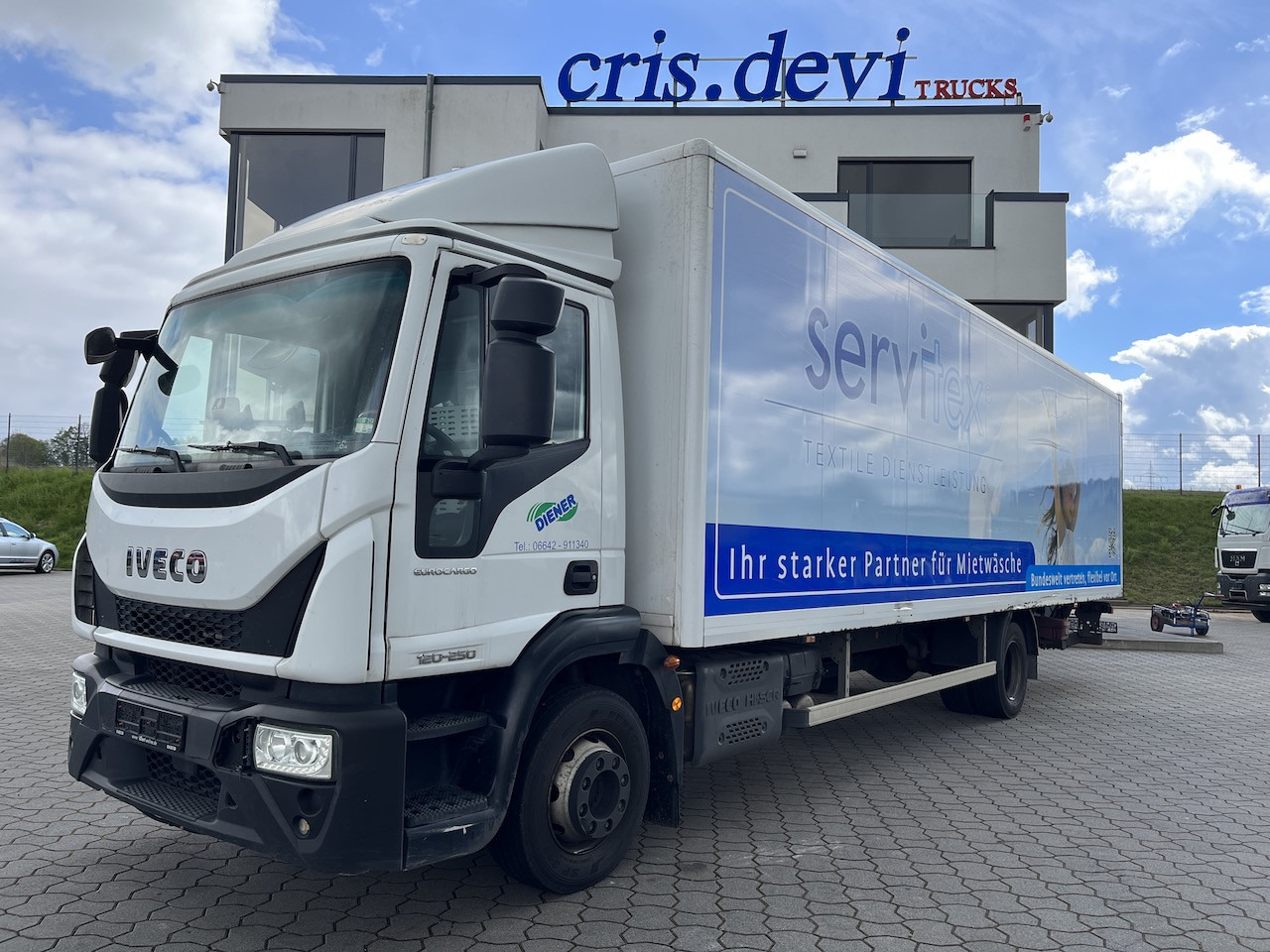 Iveco 120E25 Eurocargo 4x2 Koffer | Ladebordwand - Грузовик с закрытым кузовом: фото 1 Iveco 120E25 Eurocargo 4x2 Koffer | Ladebordwand - Грузовик с закрытым кузовом: фото 1