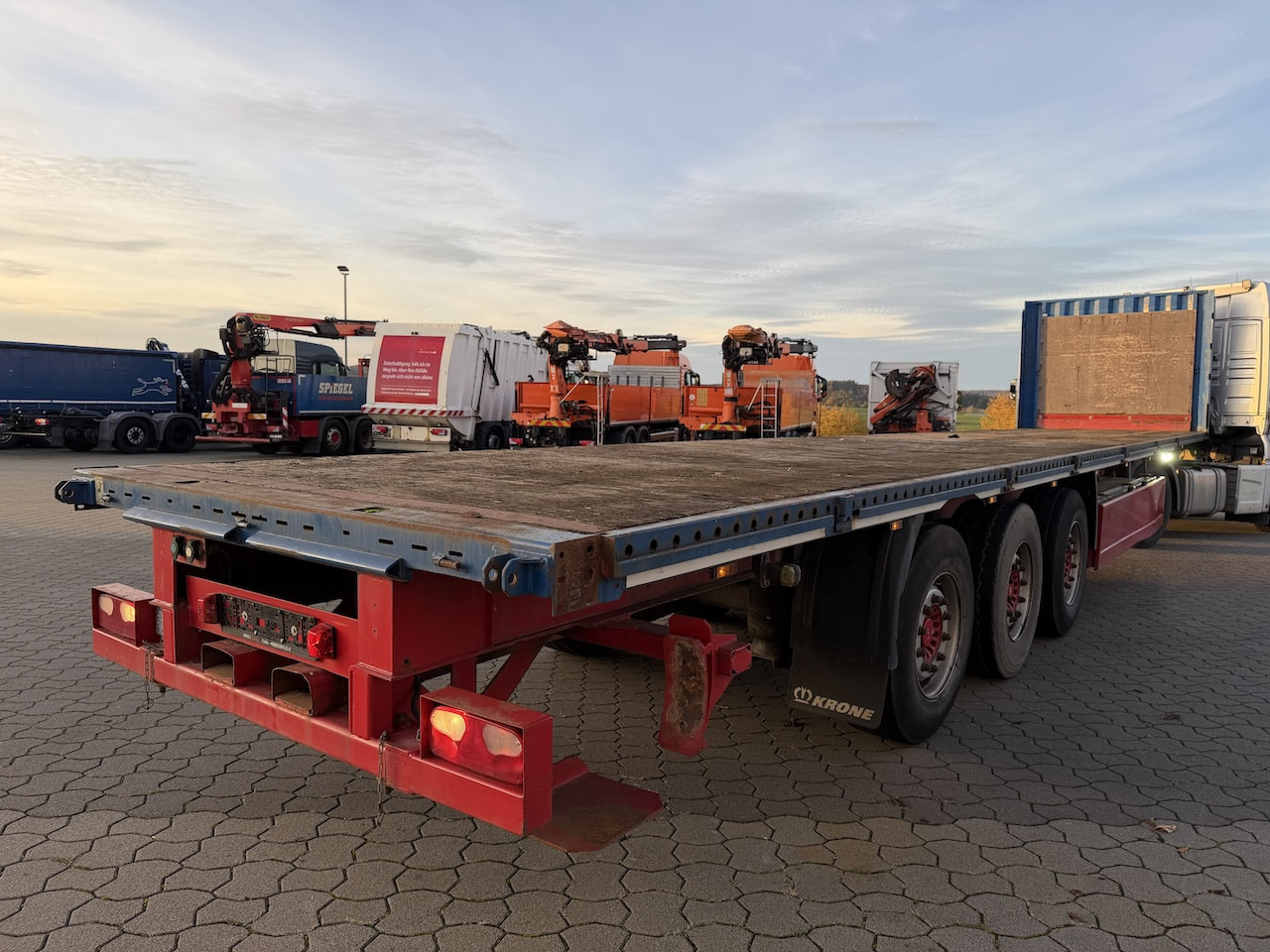 Krone SDP 27 - Полуприцеп бортовой/ Платформа: фото 5 Krone SDP 27 - Полуприцеп бортовой/ Платформа: фото 5