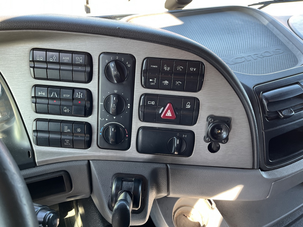 Mercedes-Benz 2541 6x2 Atlas 135.2E Pritsche 8,20 m Ausziehbar - Тентованный грузовик, Автоманипулятор: фото 3 Mercedes-Benz 2541 6x2 Atlas 135.2E Pritsche 8,20 m Ausziehbar - Тентованный грузовик, Автоманипулятор: фото 3