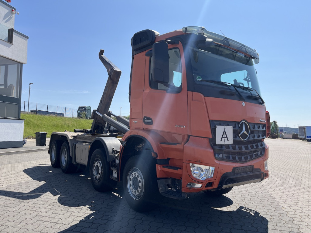 Mercedes-Benz Arocs 3251 8x4 Meiller 30 t Haken - Крюковой мультилифт: фото 4 Mercedes-Benz Arocs 3251 8x4 Meiller 30 t Haken - Крюковой мультилифт: фото 4
