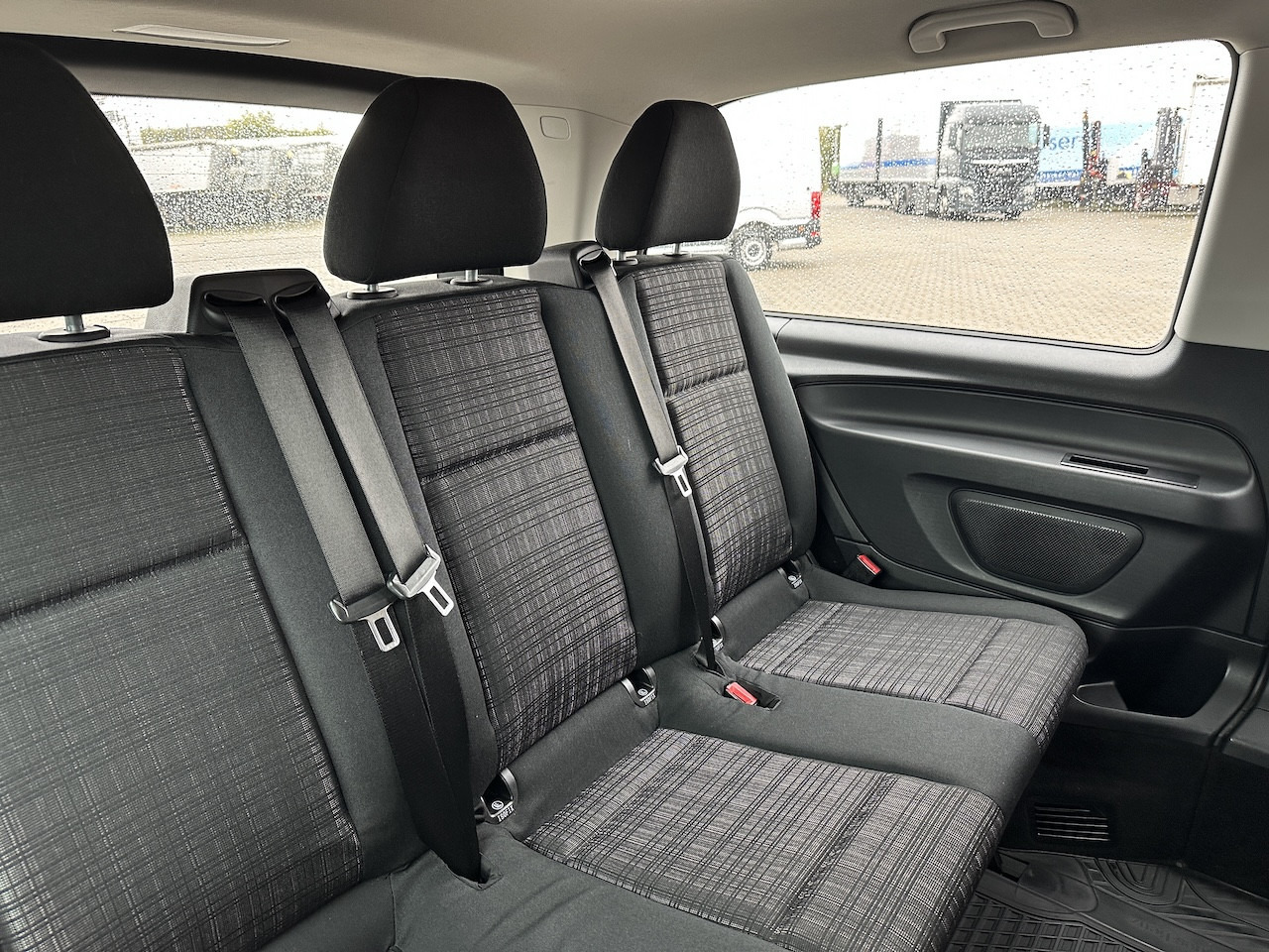 Mercedes-Benz Vito 111 CDI 9 Sitzer BT FSE Klima Tempomat Radio - Пассажирский фургон: фото 2 Mercedes-Benz Vito 111 CDI 9 Sitzer BT FSE Klima Tempomat Radio - Пассажирский фургон: фото 2
