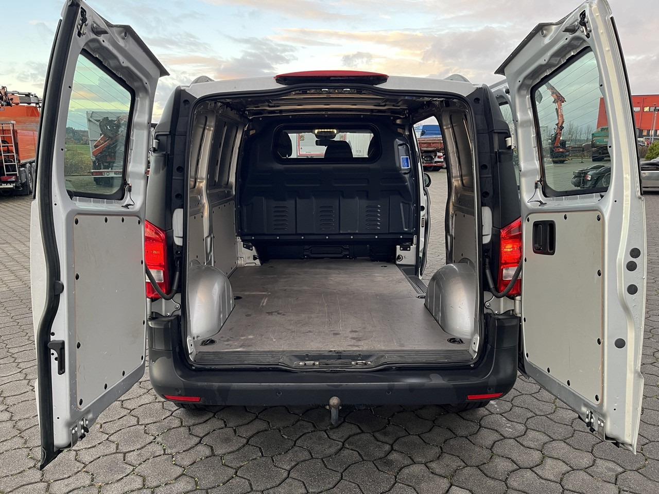 Mercedes-Benz Vito Vito 116 cdi - Легковой фургон: фото 3 Mercedes-Benz Vito Vito 116 cdi - Легковой фургон: фото 3