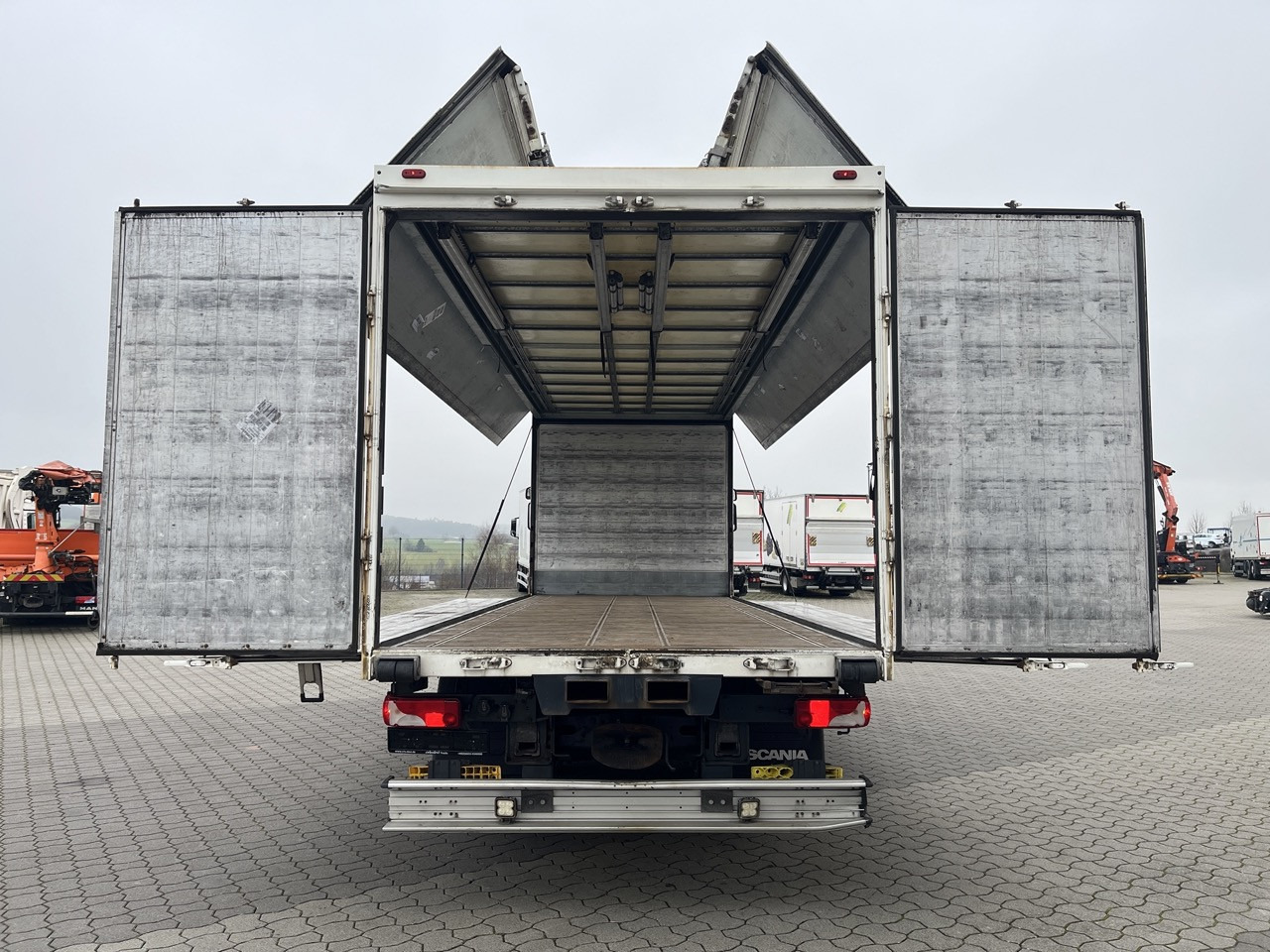 Scania R 450 6x2 Geränke Lenkachse Retarder - Грузовик для перевозки напитков: фото 5 Scania R 450 6x2 Geränke Lenkachse Retarder - Грузовик для перевозки напитков: фото 5