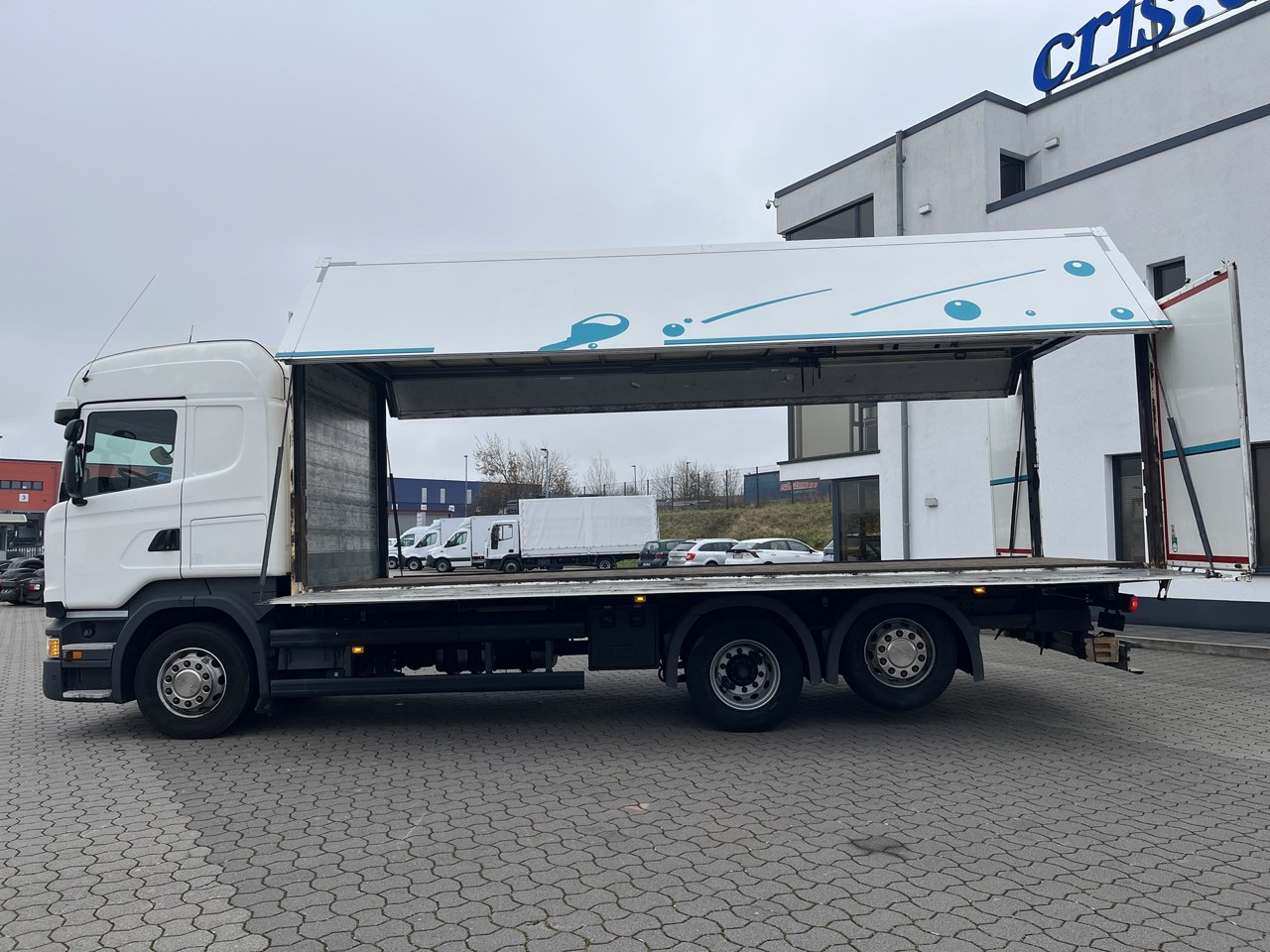 Scania R 450 6x2 Geränke Lenkachse Retarder - Грузовик для перевозки напитков: фото 4 Scania R 450 6x2 Geränke Lenkachse Retarder - Грузовик для перевозки напитков: фото 4