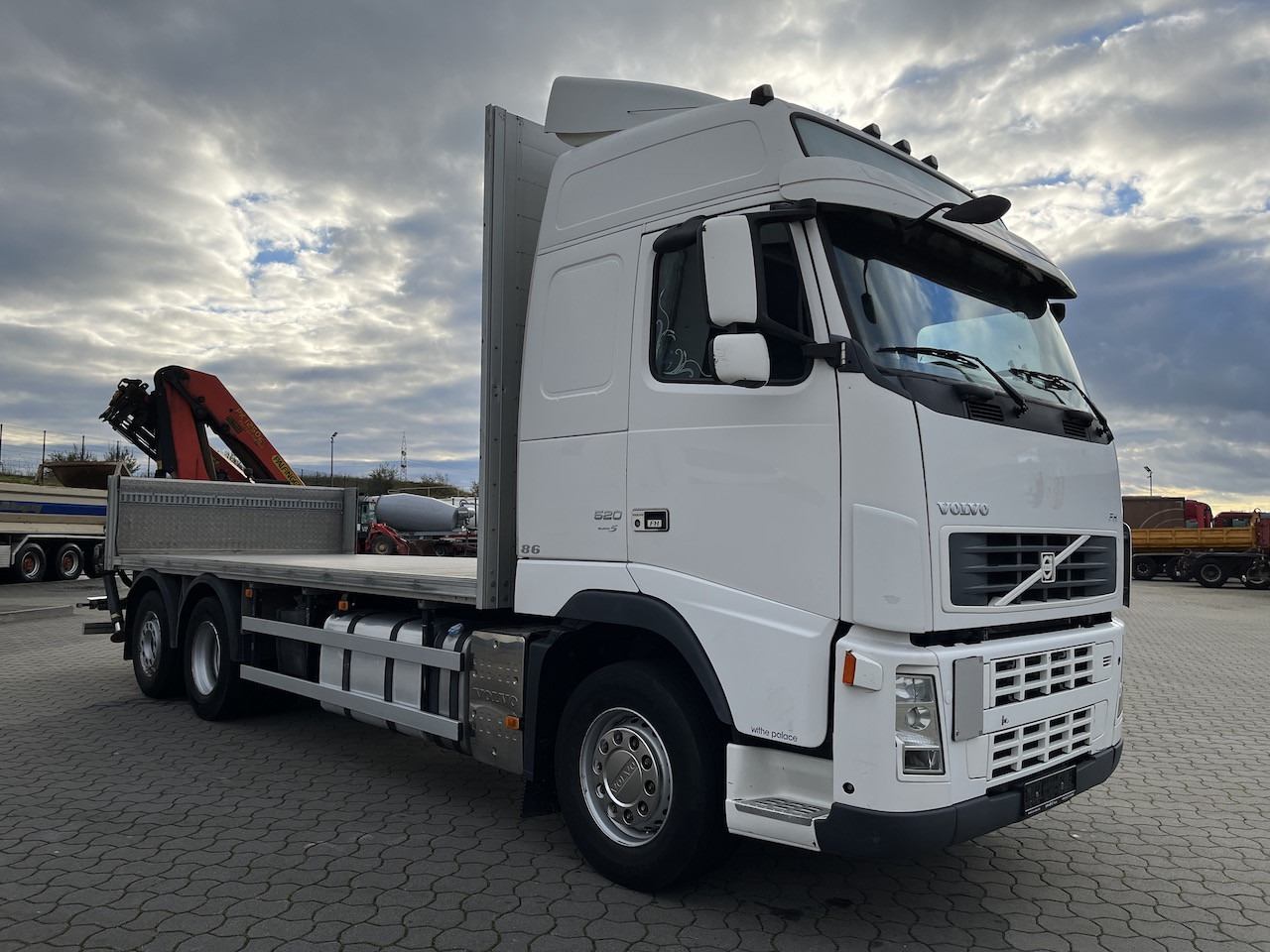 Автоманипулятор, Грузовик бортовой/ Платформа Volvo FH 520 6x2  Palfinger PK 12502 | AHK: фото 13 Автоманипулятор, Грузовик бортовой/ Платформа Volvo FH 520 6x2  Palfinger PK 12502 | AHK: фото 13