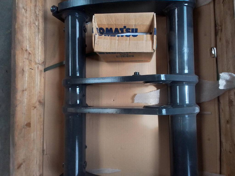 Komatsu WA100 Quick coupler 42W-70-21402 - Сцепное устройство для Строительной техники: фото 2 Komatsu WA100 Quick coupler 42W-70-21402 - Сцепное устройство для Строительной техники: фото 2