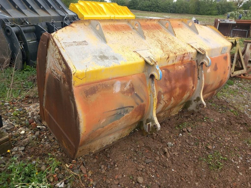 Komatsu WA380-8 Quick coupler & Bucket - Ковш для Строительной техники: фото 3 Komatsu WA380-8 Quick coupler & Bucket - Ковш для Строительной техники: фото 3