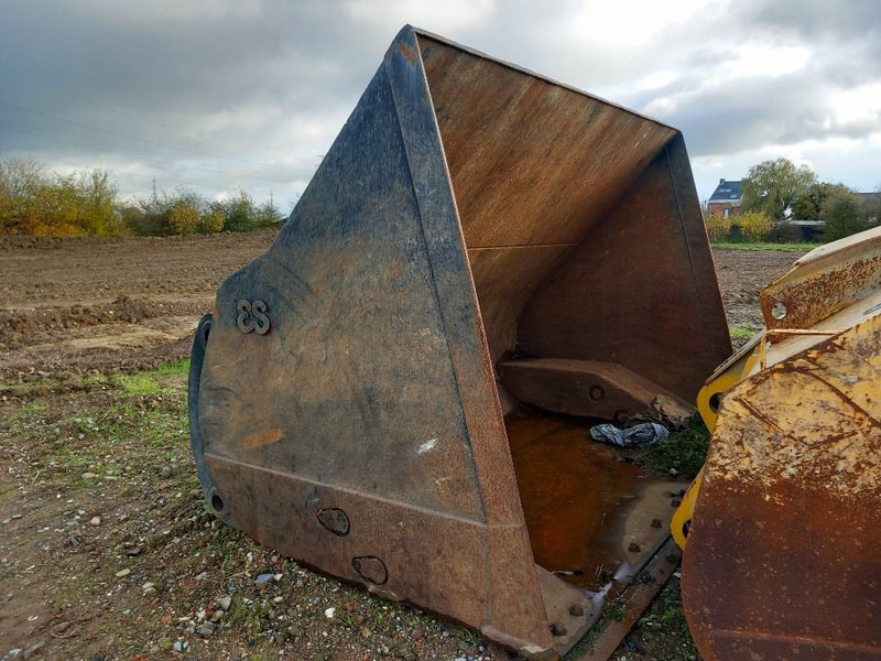 Komatsu WA480-8 - Ковш для Строительной техники: фото 1 Komatsu WA480-8 - Ковш для Строительной техники: фото 1