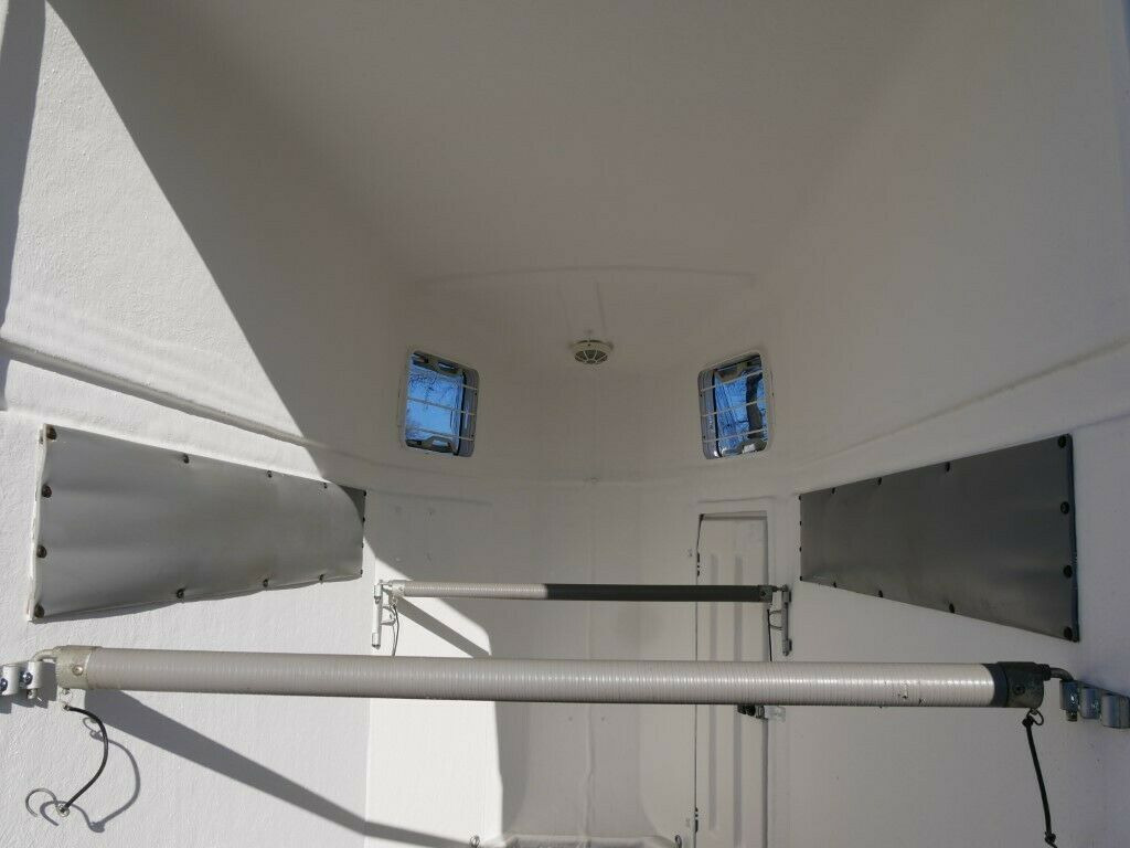 Böckmann 1,5 Pferde Heckklappe schwenkbar - Прицеп-коневоз: фото 5 Böckmann 1,5 Pferde Heckklappe schwenkbar - Прицеп-коневоз: фото 5