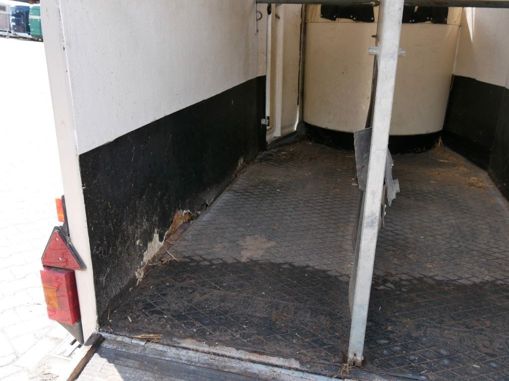 Прицеп-коневоз Westfalia Vollpoly 2 Pferde mit Sattelkammer: фото 6