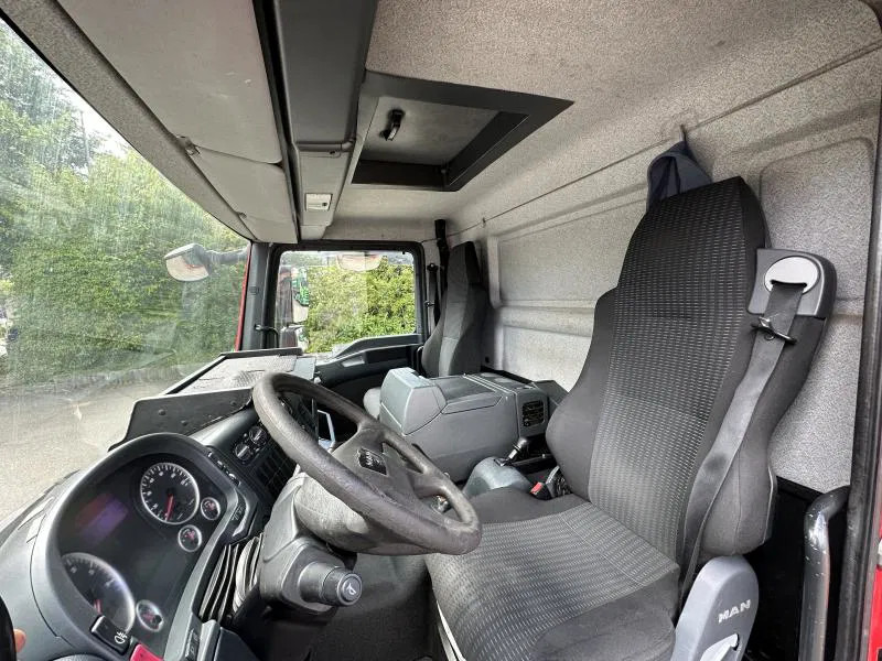 Новый Тентованный фургон MAN TGL 8.180 FBL Plane langes Haus Topsleeper Klima: фото 16