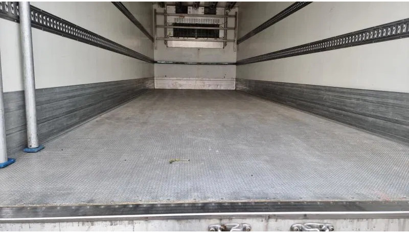 Рефрижератор Scania P360 4X2 Fleisch Rohrbahnen Carrier Vector 1550: фото 14 Рефрижератор Scania P360 4X2 Fleisch Rohrbahnen Carrier Vector 1550: фото 14