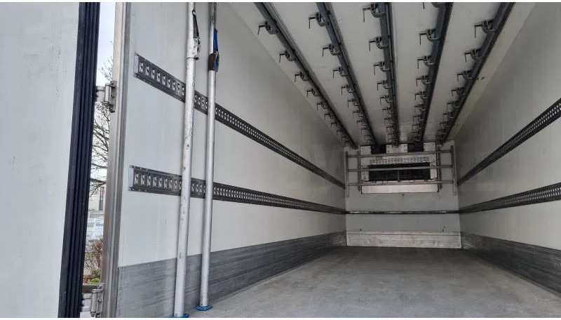 Рефрижератор Scania P360 4X2 Fleisch Rohrbahnen Carrier Vector 1550: фото 11 Рефрижератор Scania P360 4X2 Fleisch Rohrbahnen Carrier Vector 1550: фото 11