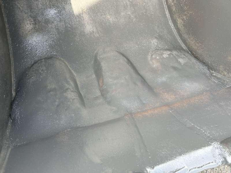 MECALAC 12 - 870mm - fond à revoir - Ковш для экскаватора: фото 4 MECALAC 12 - 870mm - fond à revoir - Ковш для экскаватора: фото 4