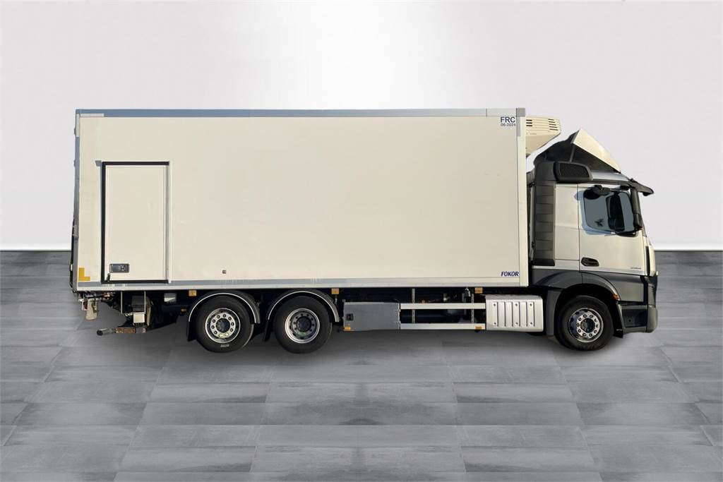 Mercedes-Benz ACTROS L 2551 6x2 FRC 06/2027 - Изотермический грузовик: фото 4 Mercedes-Benz ACTROS L 2551 6x2 FRC 06/2027 - Изотермический грузовик: фото 4