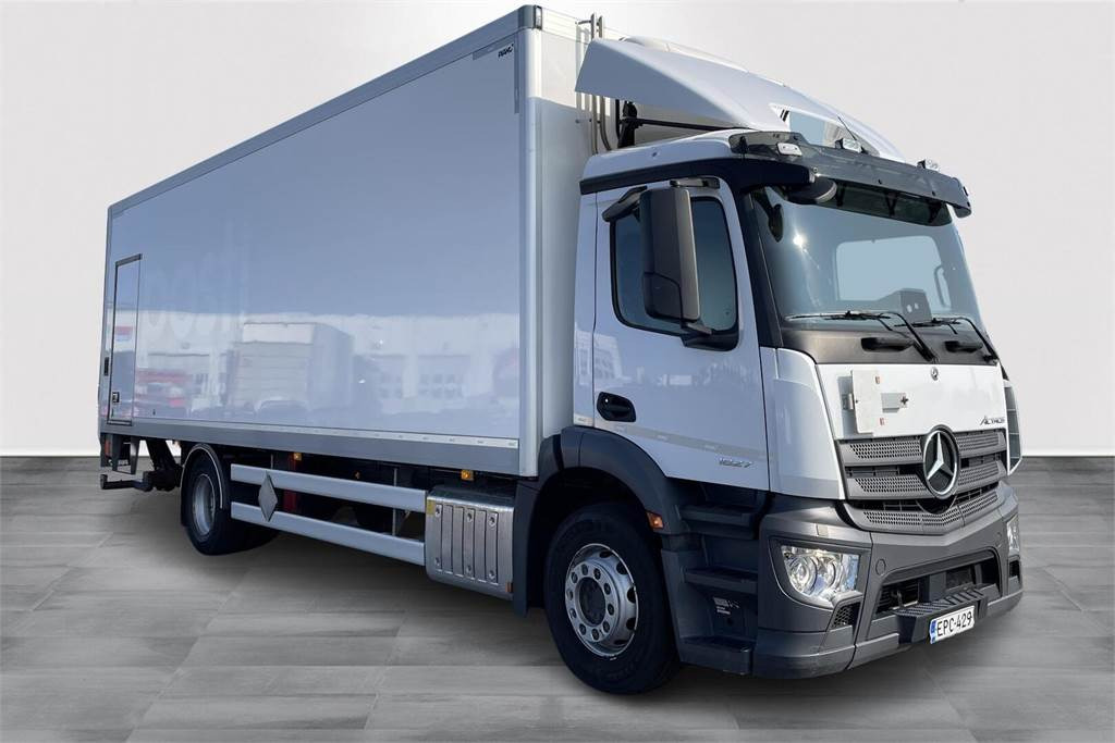 Mercedes-Benz Actros 1827 4x2 8,7m umpikori+PL nostin - Изотермический грузовик: фото 2 Mercedes-Benz Actros 1827 4x2 8,7m umpikori+PL nostin - Изотермический грузовик: фото 2